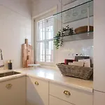 Mouzinho Luxury 3br Flat L 5 Min Walk To Ribeira By Lovelystay Порту