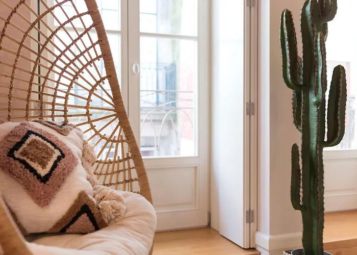 Mouzinho Luxury 3br Flat L 5 Min Walk To Ribeira By Lovelystay アパート ポルト