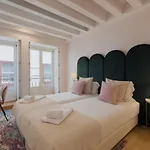 Mouzinho Luxury 3br Flat L 5 Min Walk To Ribeira By Lovelystay 波尔图